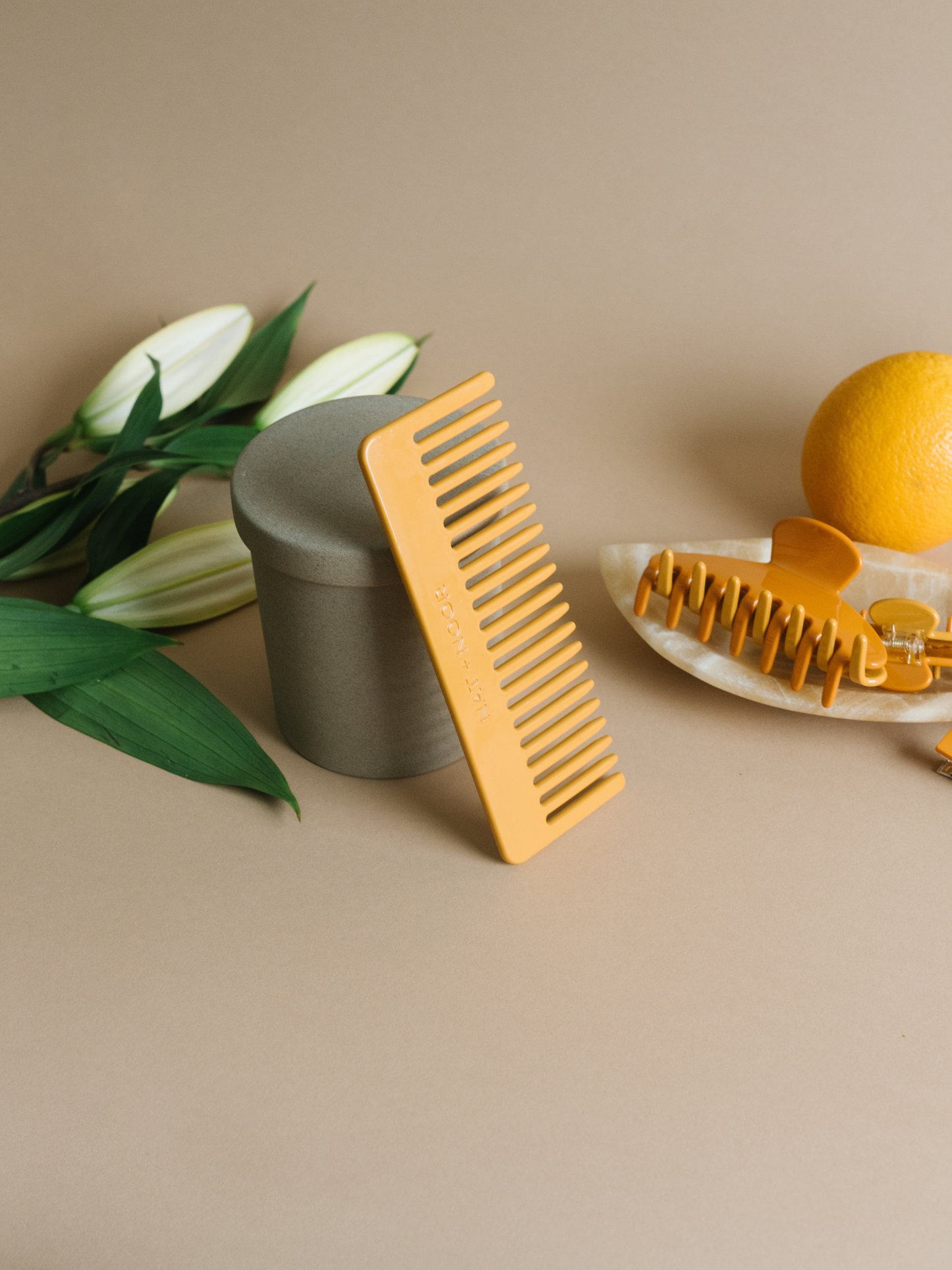 Wide Tooth Comb - Apricot