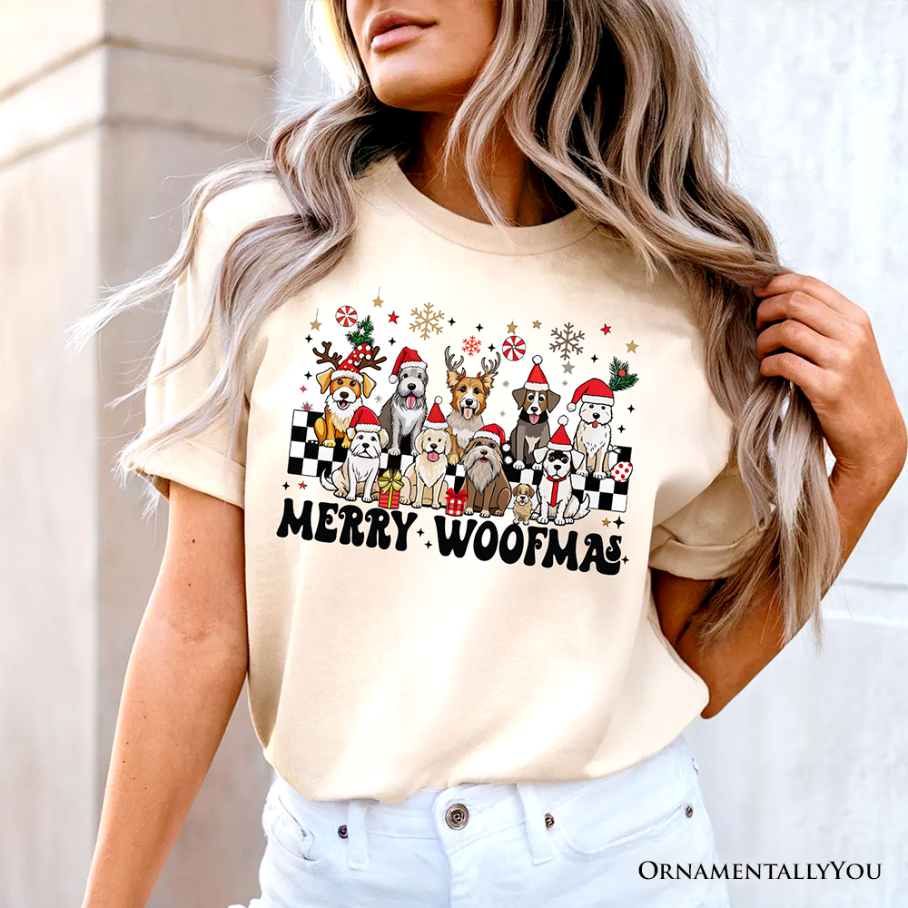 Merry Woofmas Dog Mama T‑Shirt, Dogs With Santa Hats Christmas Tee