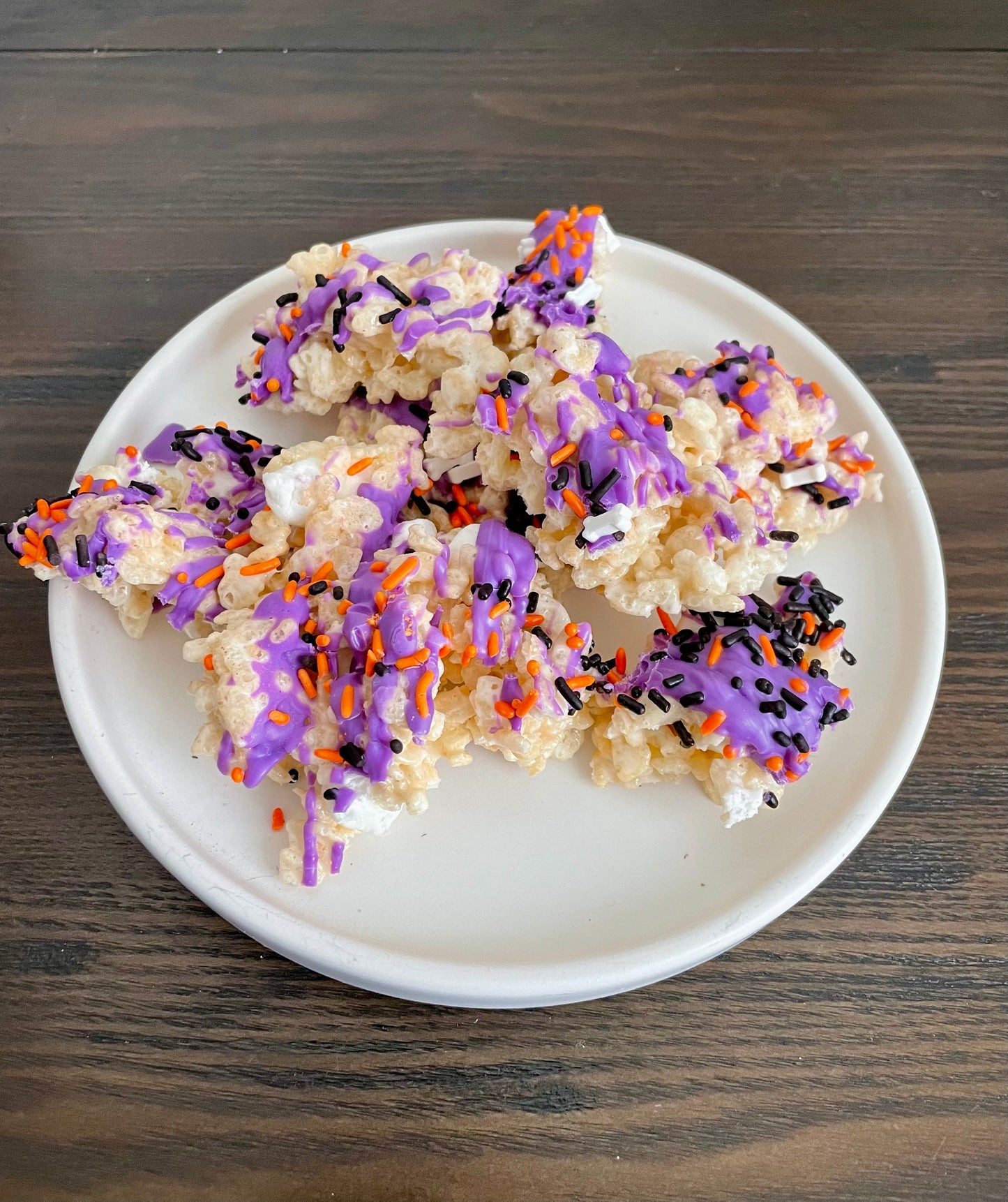 Halloween Crispie Mix Clusters