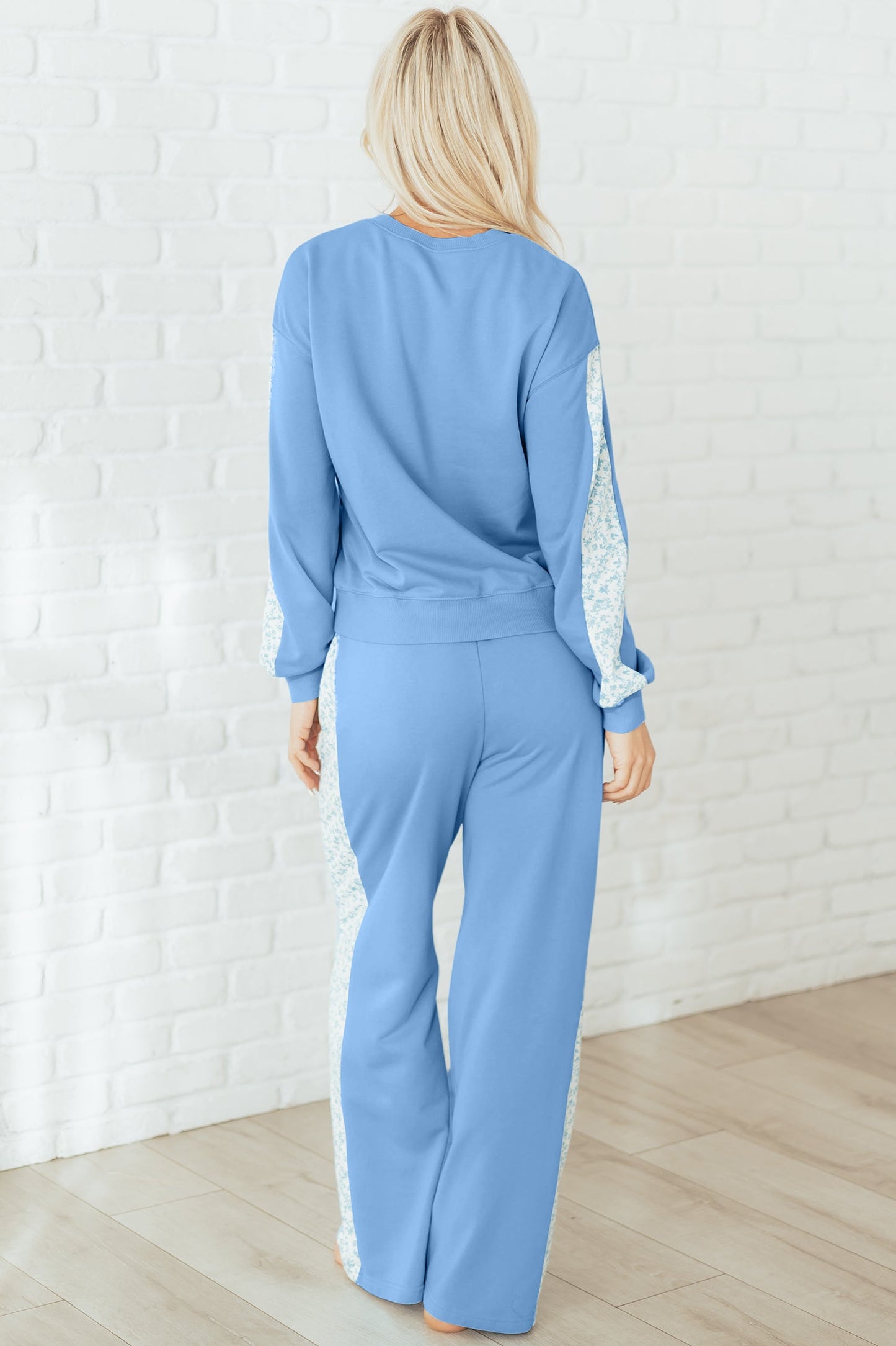Robin and Sweatpants Lounge Set