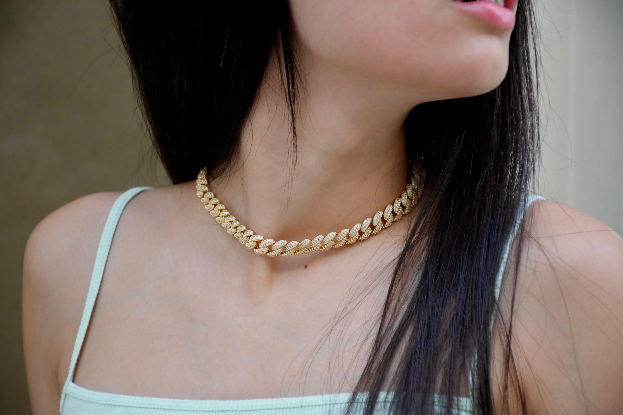 LeConfident Choker