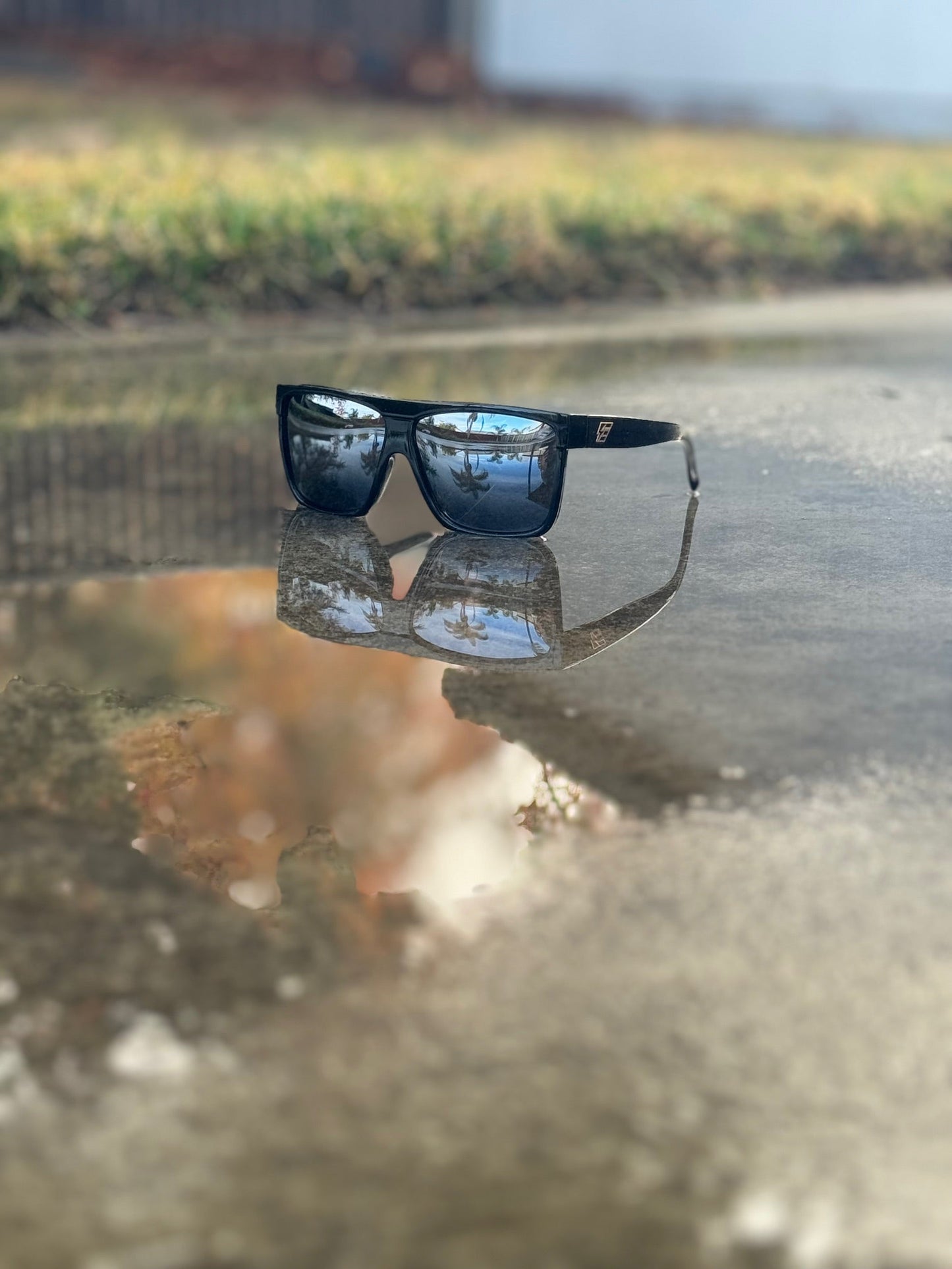 Delta Z87 Gloss Black/Flash Mirror Lens Polarized