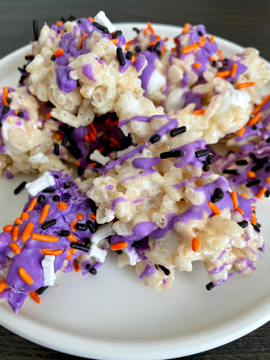Halloween Crispie Mix Clusters