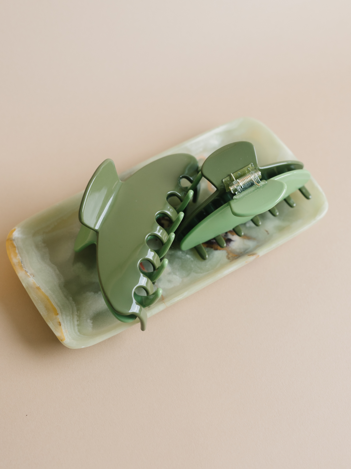 Medium Hair Claw - Pear