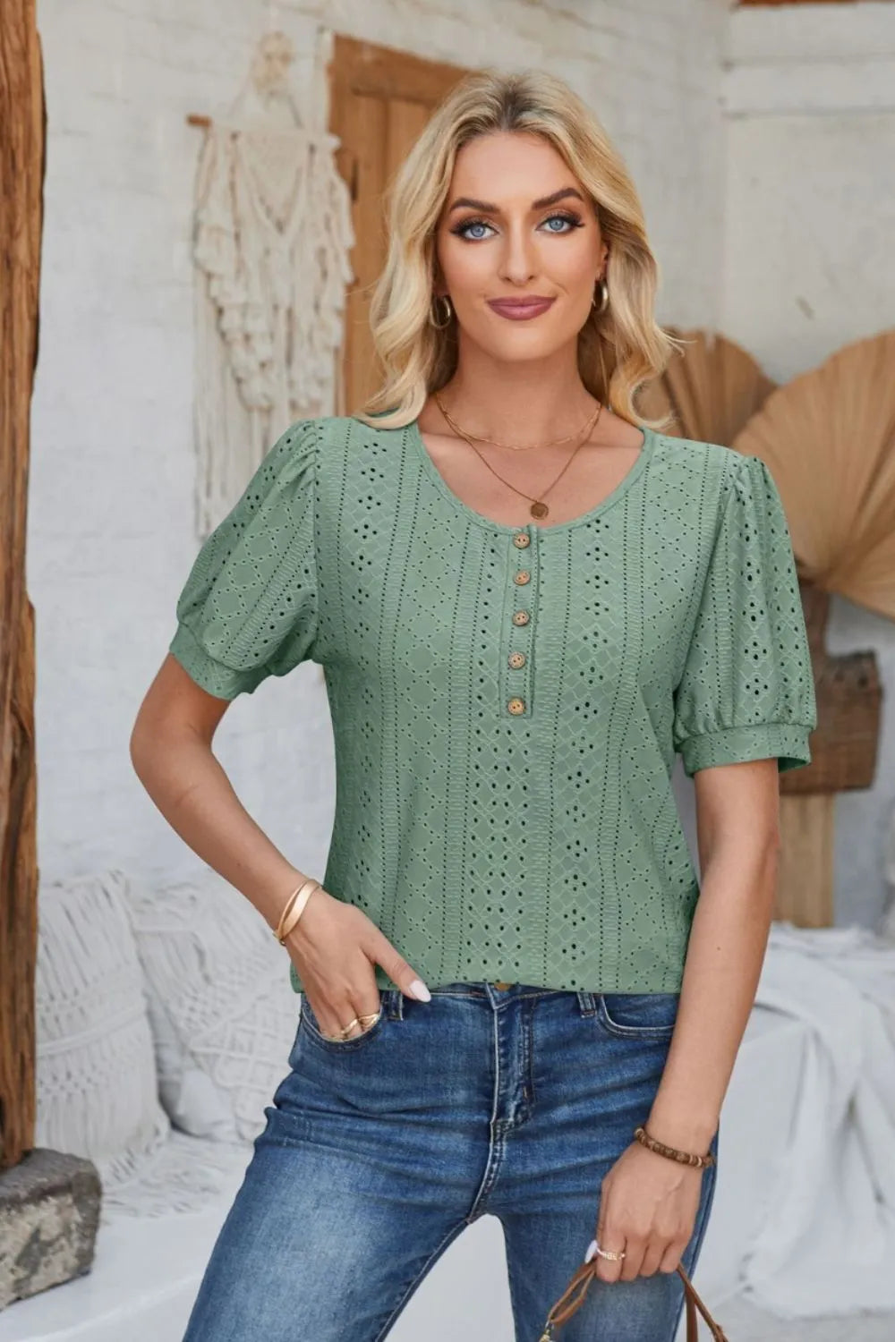 d0bb6c79-097e-46a6-981f-5aae57cecab6-Max